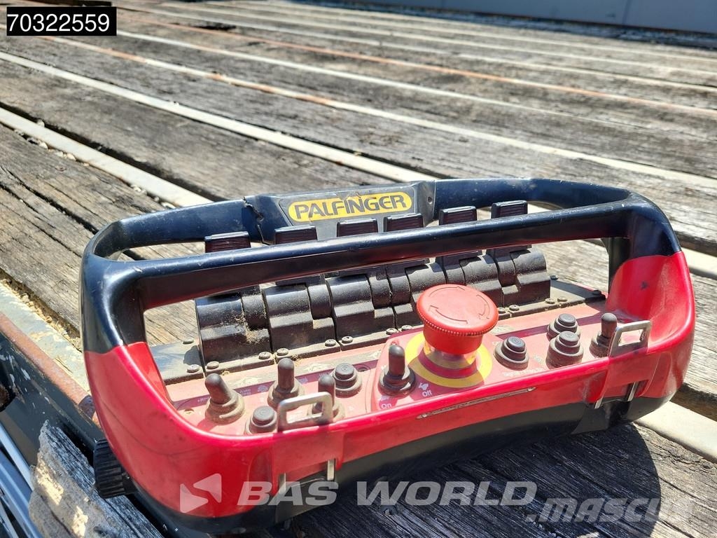 Volvo FM 420 FM 6X2 Palfinger PK15500 Crane Manual Gearb Camiones de cama baja