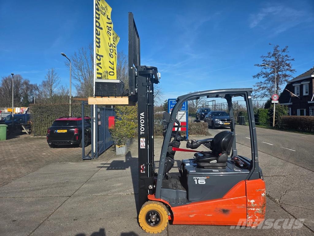 Toyota 1.6 ton elektrisch triplo 5.50m hefhoogte Elektrische heftrucks