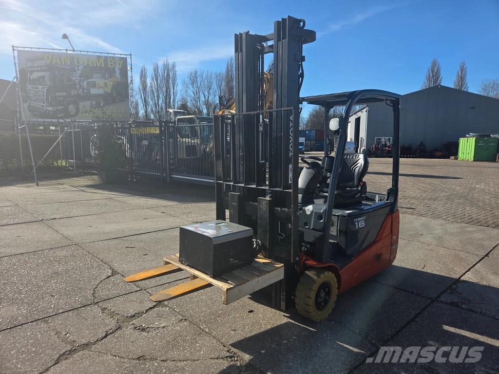 Toyota 1.6 ton elektrisch triplo 5.50m hefhoogte Elektrische heftrucks