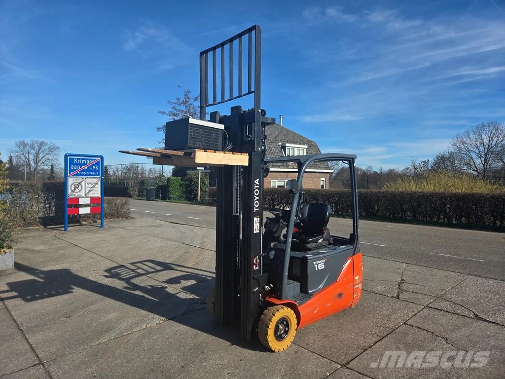 Toyota 1.6 ton elektrisch triplo 5.50m hefhoogte Elektrische heftrucks