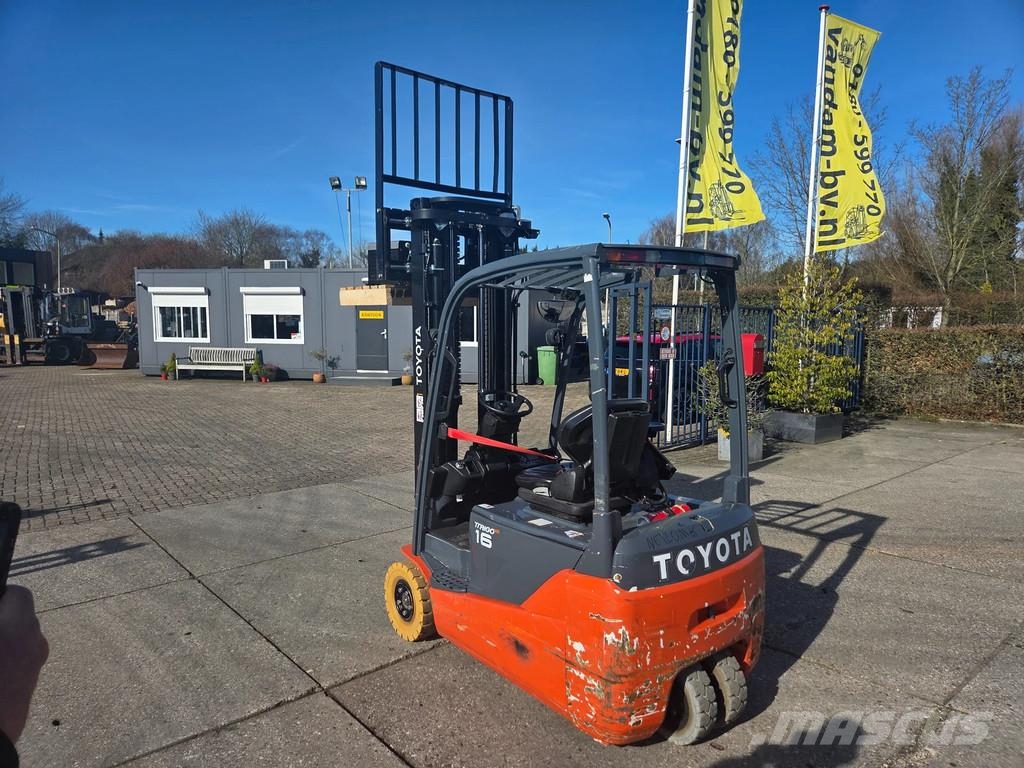 Toyota 1.6 ton elektrisch triplo 5.50m hefhoogte Elektrische heftrucks