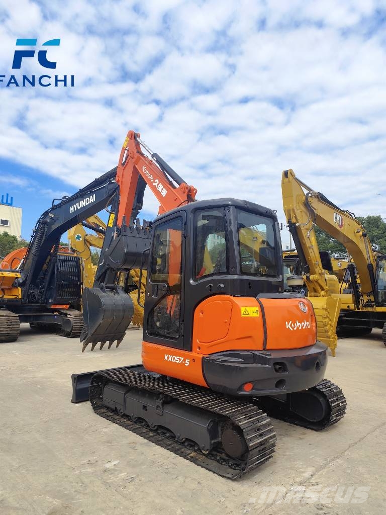 Kubota KX57-5 Гусеничні екскаватори