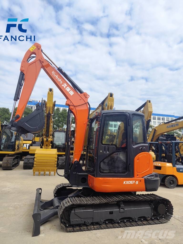 Kubota KX57-5 Гусеничні екскаватори
