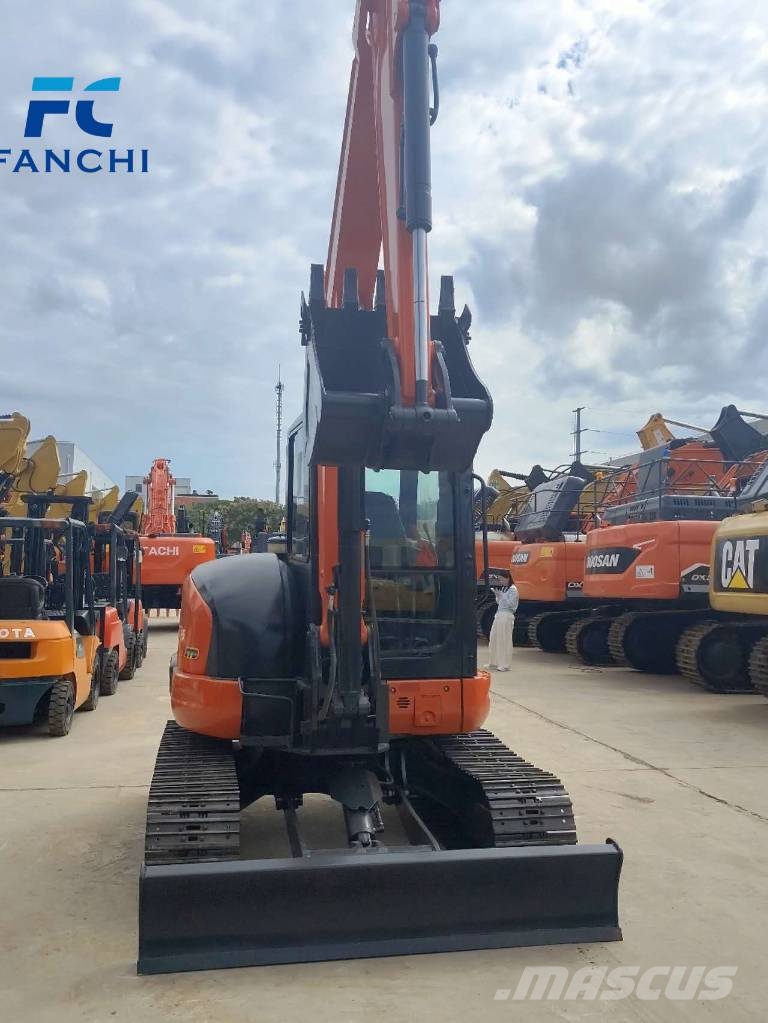Kubota KX57-5 Гусеничні екскаватори