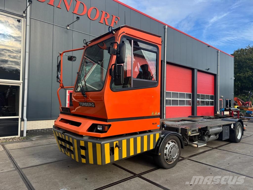 Terberg BC 182 Terminal tractors