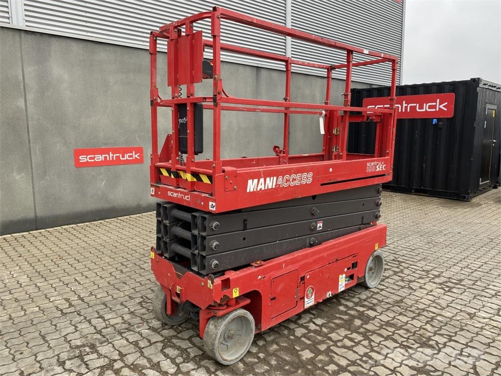 Manitou 100SEC Nůžková zvedací plošina