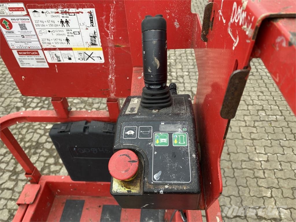 Manitou 100SEC Nůžková zvedací plošina