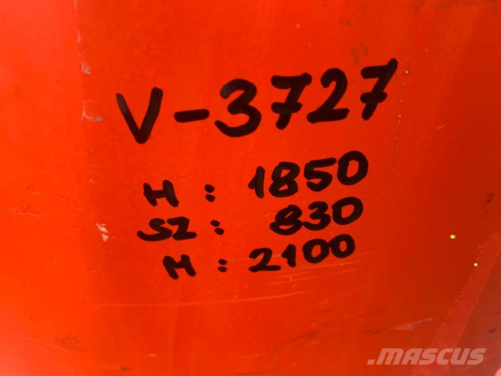 Linde P30 /132/ V-3727 OB Тягачі колісні