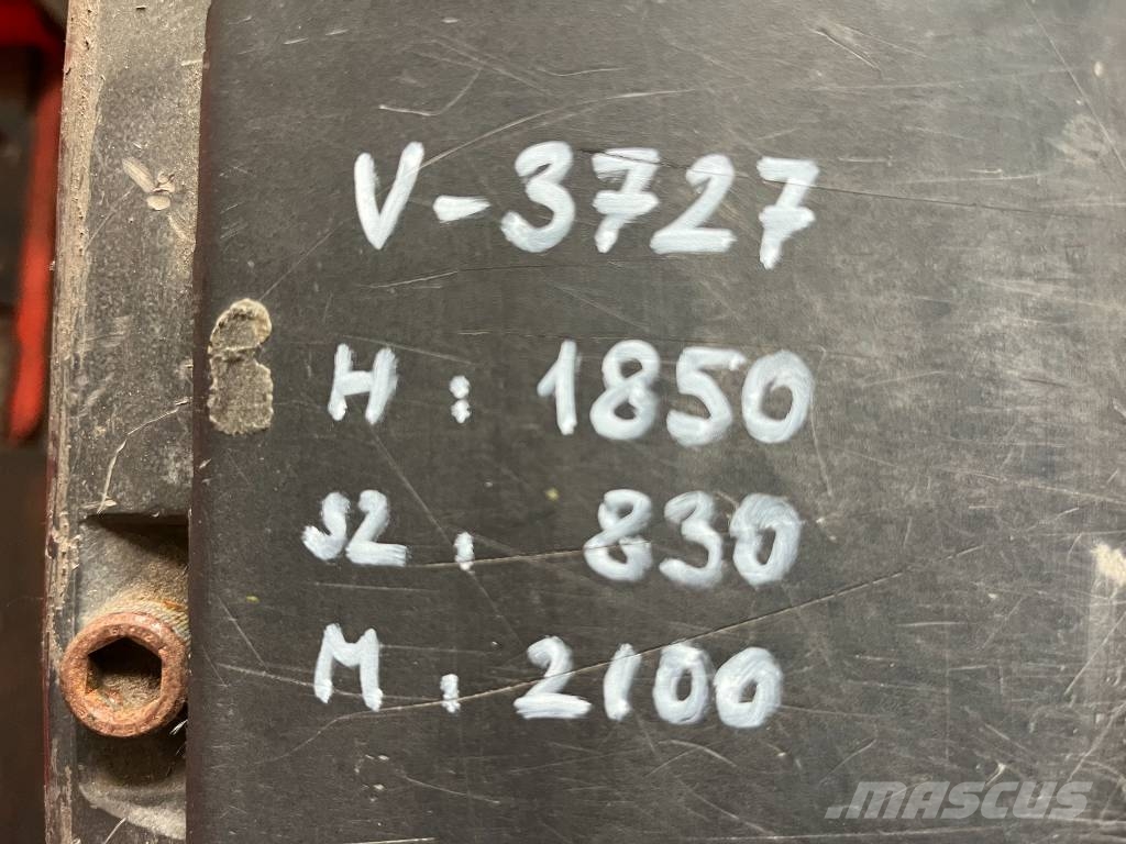 Linde P30 /132/ V-3727 OB Тягачі колісні