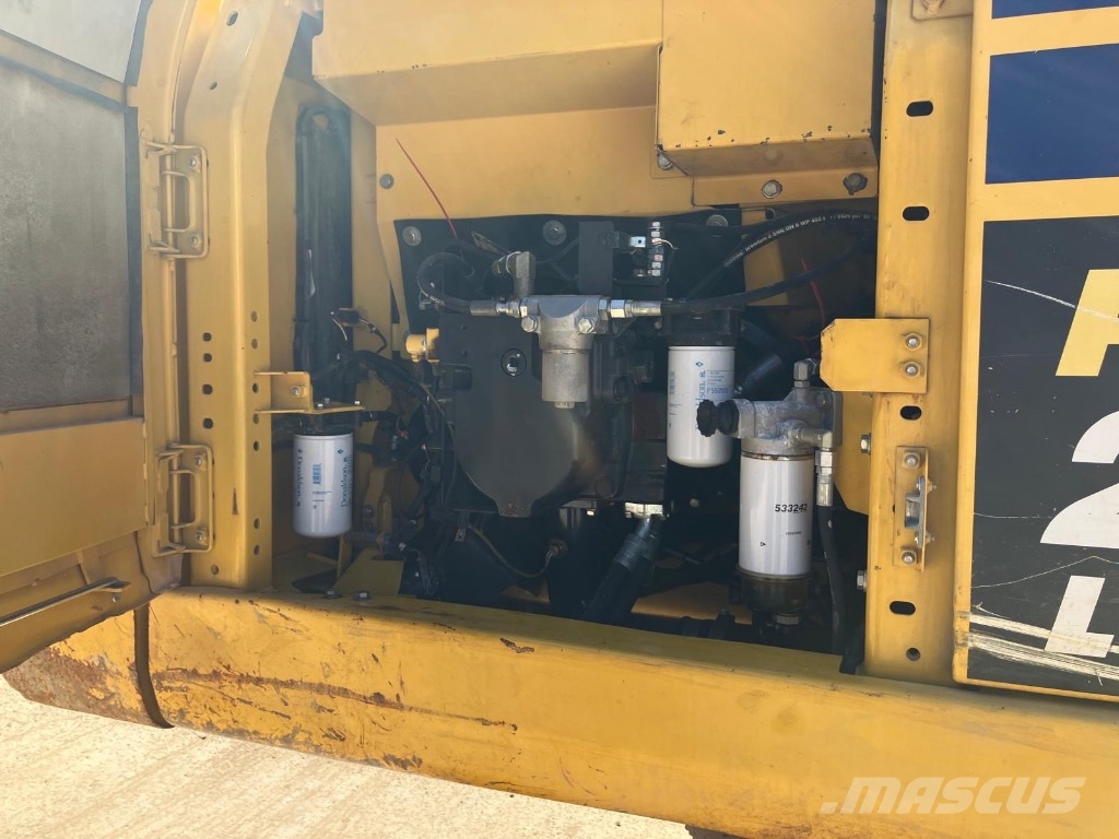 Komatsu PC 210 LC-11 Εκσκαφείς με ερπύστριες