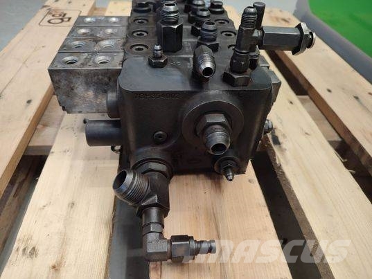 Massey Ferguson 9407 (7GH345002) hydraulic distributor Hydraulika