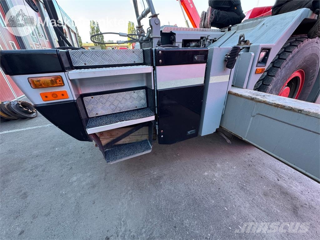 Liebherr LTC 1045-3.1 자동 크레인