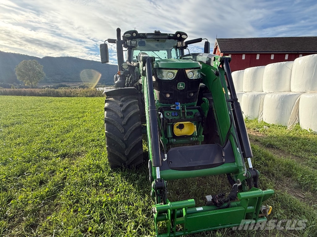 John Deere 6155 R Traktorer
