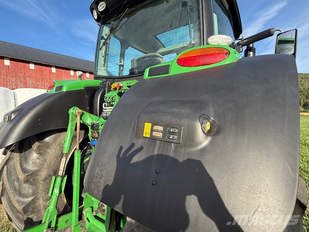 John Deere 6155 R Traktorer