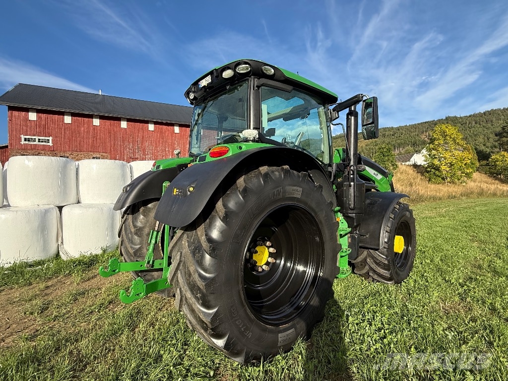 John Deere 6155 R Traktorer