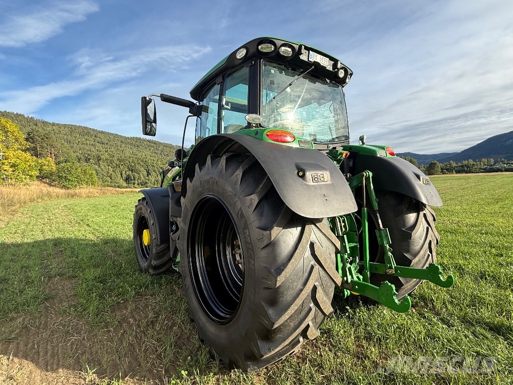 John Deere 6155 R Traktorer