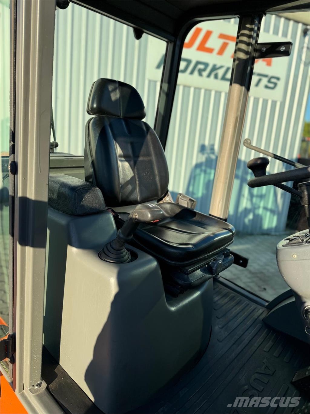 Ausa [DISCOUNT - SALE] C300H 4x4 *Perfect!* Off-Road 4-way reach trucks