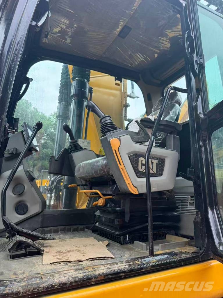 CAT 320 Kāpurķēžu ekskavatori