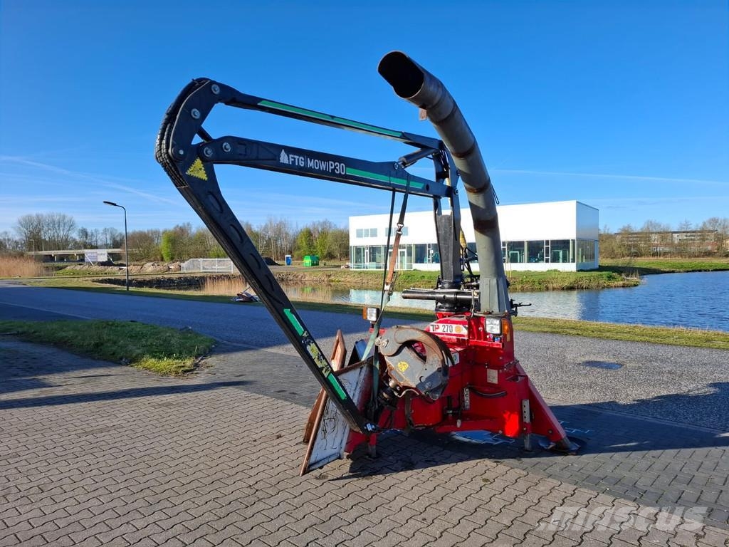 TP 270 PTO K front Holzhäcksler