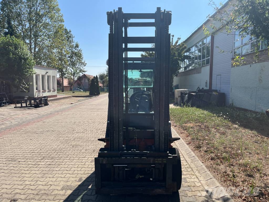 Nissan FGD 02 A 30 Q V-4181 OB شاحنات الديزل