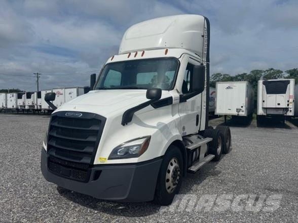 Freightliner CASCADIA 116 Sadulveokid