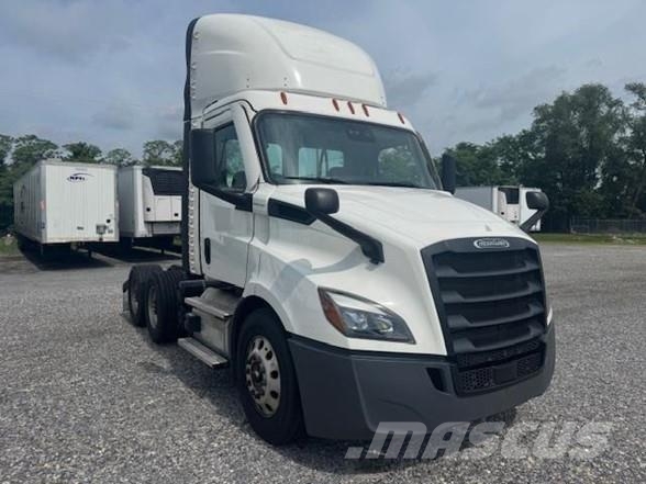 Freightliner CASCADIA 116 Sadulveokid