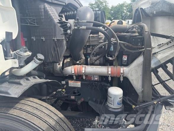 Freightliner CASCADIA 116 Sadulveokid