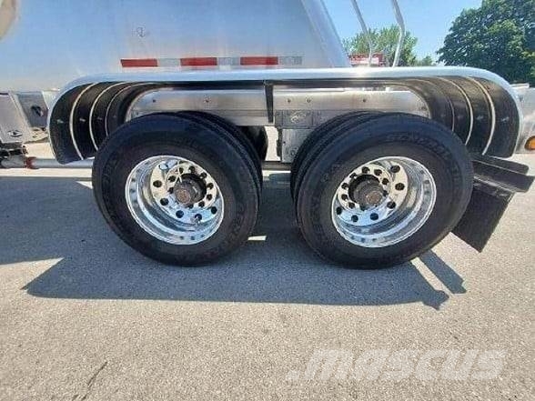 MAC TRAILER MFG 1050C PNEUMATIC DRY BULK Semi remorque citerne