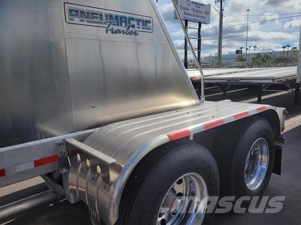 MAC TRAILER MFG 42' 1050 PNEUMATIC DRY BULK TANK Polprikolice cisterne