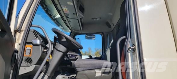 Volvo VNL64T300 Tegljači