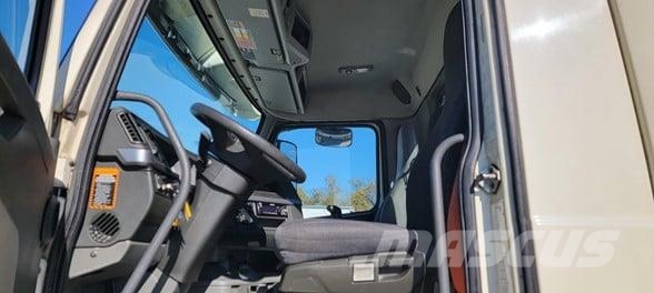 Volvo VNL64T300 Tegljači