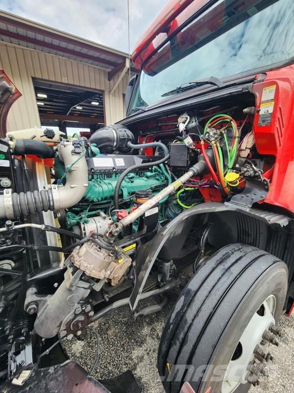 Volvo VNL64T760 曳引機組件
