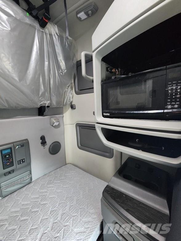 Volvo VNL64T760 曳引機組件