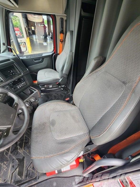Volvo VNL64T760 Vilcēji