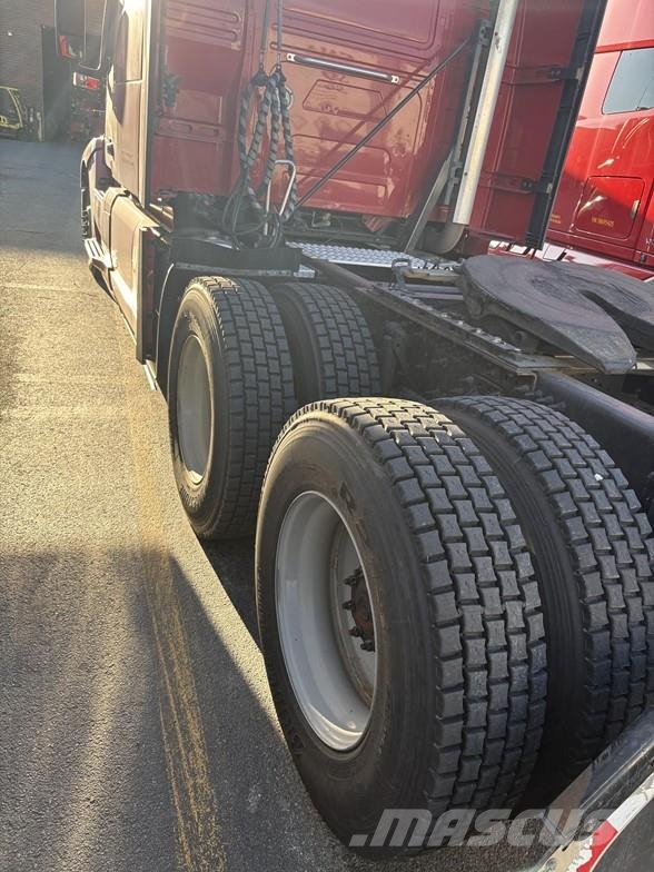 Volvo VNL64T760 曳引機組件