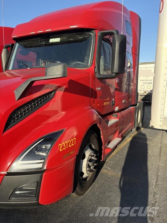 Volvo VNL64T760 曳引機組件