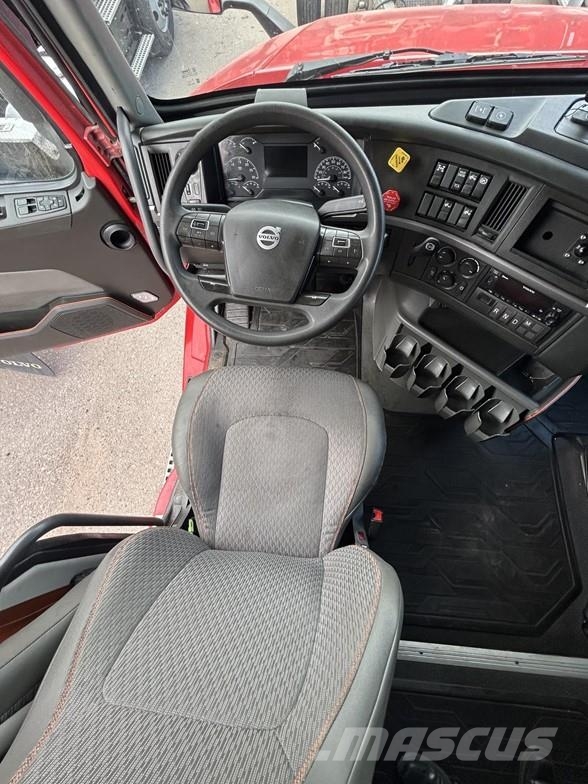 Volvo VNL64T760 曳引機組件