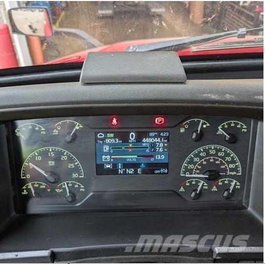 Volvo VNL64T760 Prime Movers