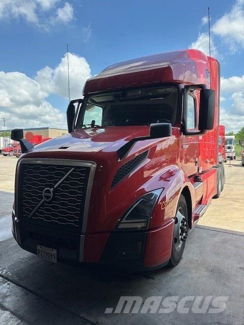 Volvo VNL64T760 Prime Movers