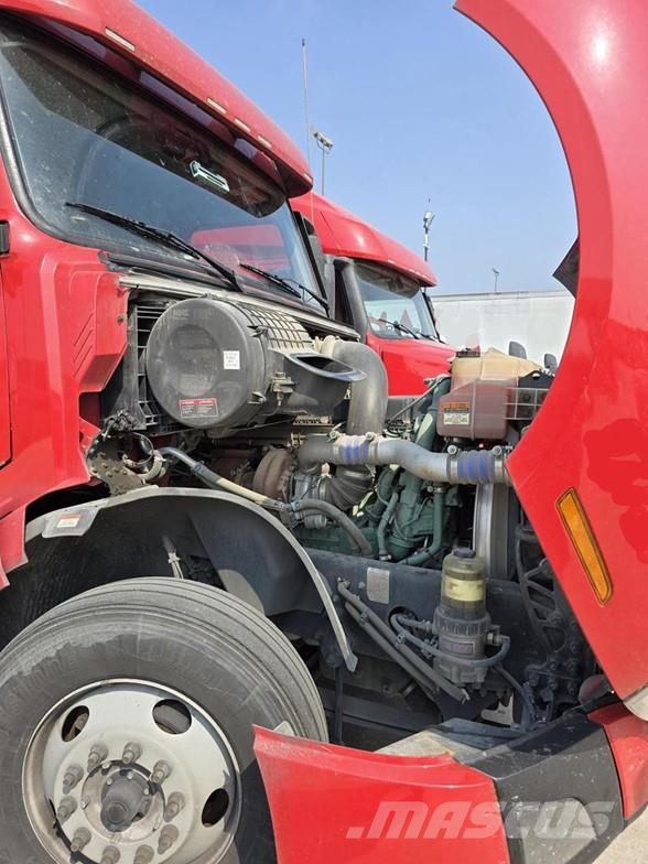 Volvo VNL64T760 Vilcēji