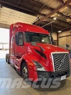 Volvo VNL64T760 Trekkers