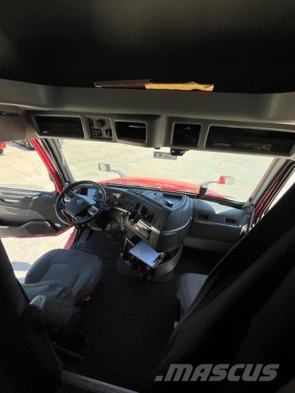 Volvo VNL64T760 曳引機組件