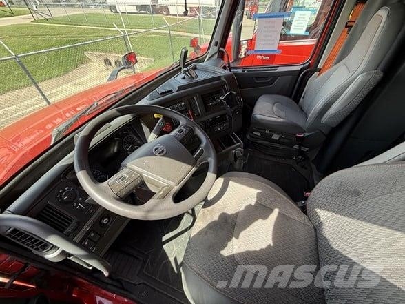 Volvo VNL64T760 曳引機組件