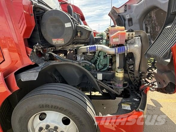 Volvo VNL64T760 曳引機組件