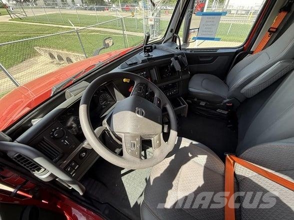 Volvo VNL64T760 曳引機組件