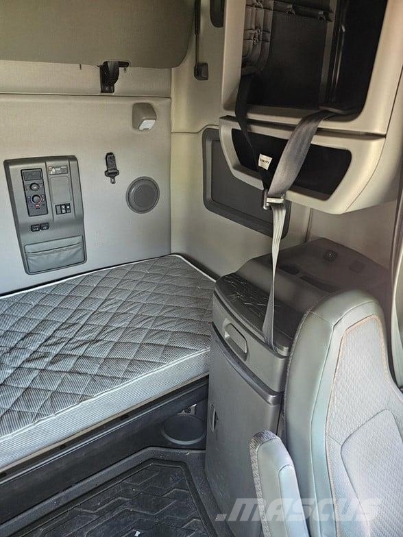 Volvo VNL64T760 曳引機組件