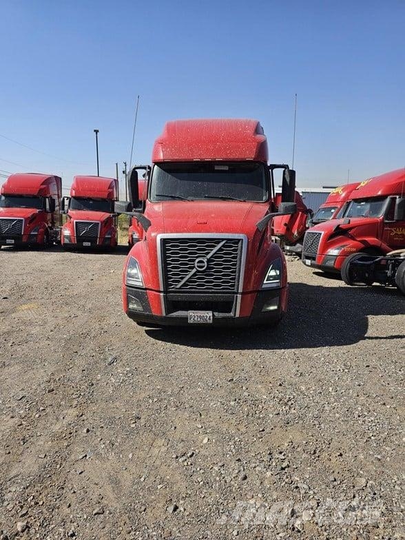 Volvo VNL64T760 Cabezas tractoras