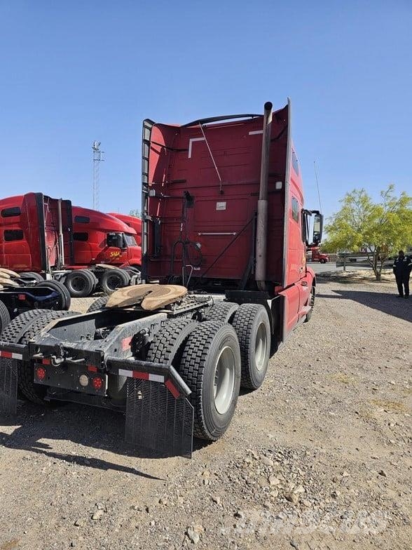 Volvo VNL64T760 Cabezas tractoras