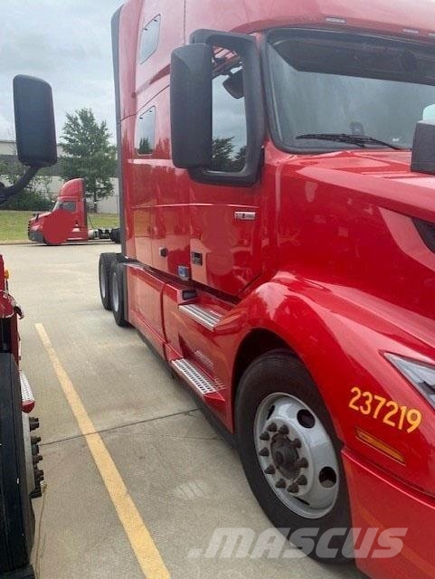 Volvo VNL64T760 Vilcēji