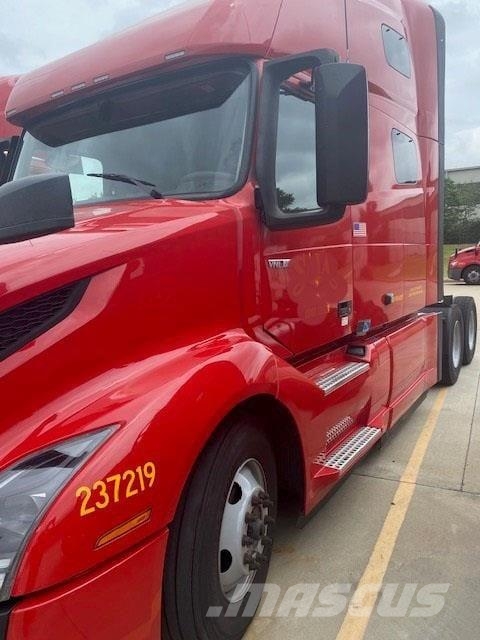 Volvo VNL64T760 Vilcēji